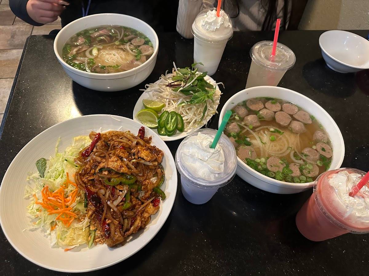 Pho Saigon Bay Restaurant restaurant in Stockton - photo 3