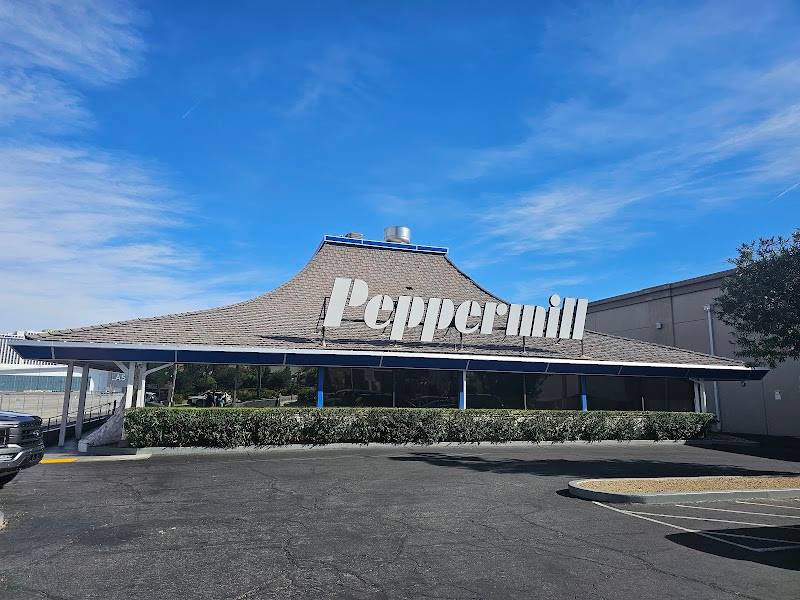 Peppermill Restaurant and Fireside Lounge
